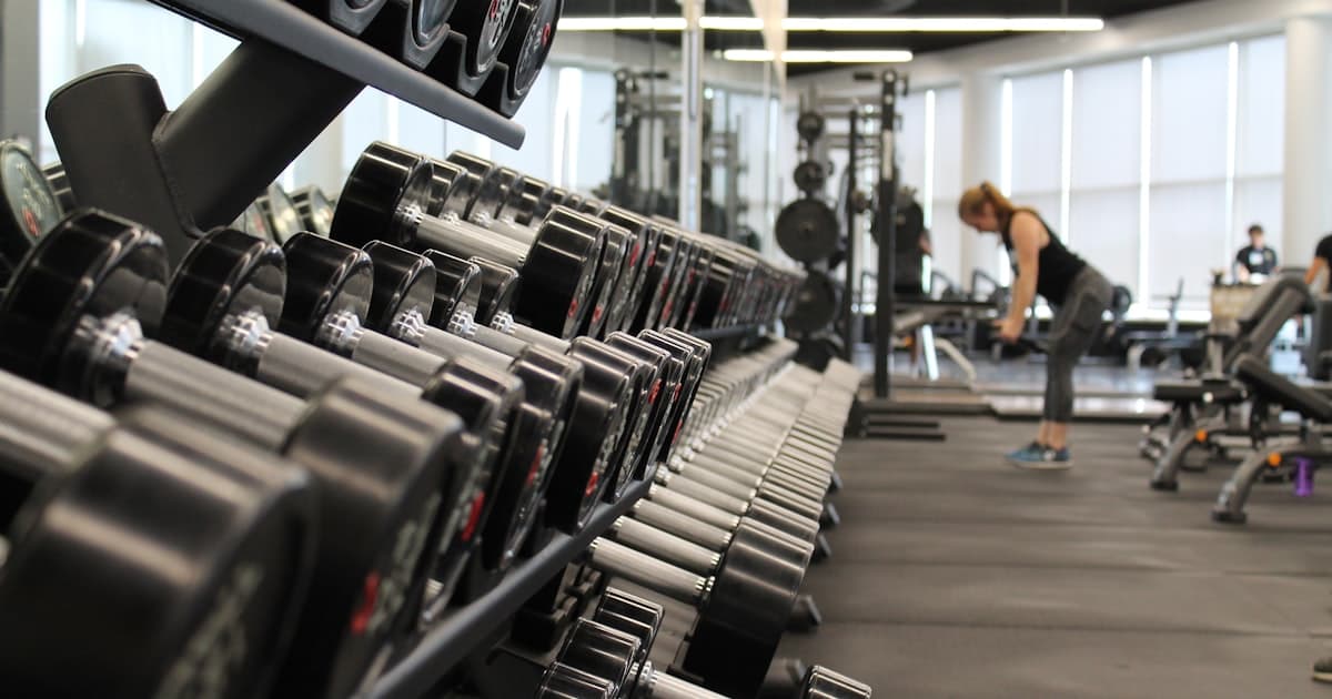How Many Calories Should I Eat to Build Muscle Fast?